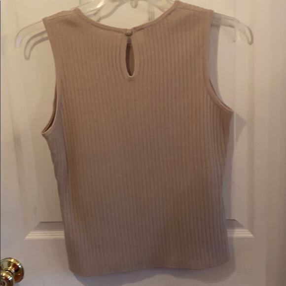 St. John women’s size S tan sleeveless camisole knit top - Picture 4 of 5